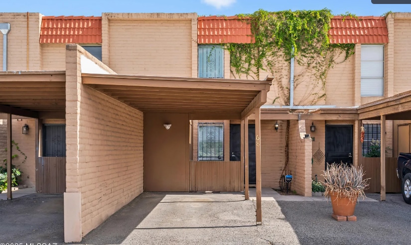 Foto principal - 2875 N Tucson Blvd