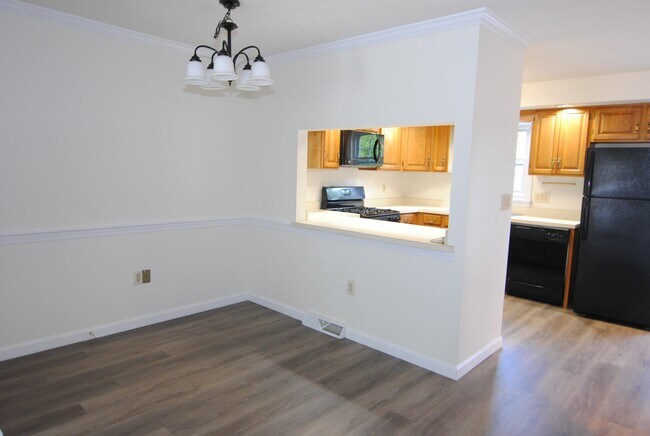 Building Photo - 61 Cadogan Way
