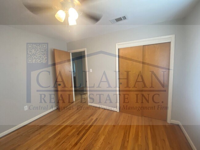 Building Photo - Park Hill 2 Bedroom