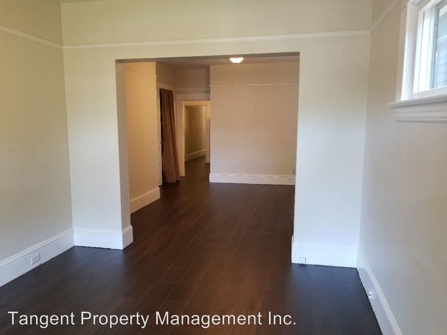 Building Photo - 2360 NW Glisan St