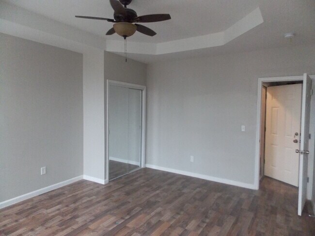 BedRoom - 1001 W Fayette St