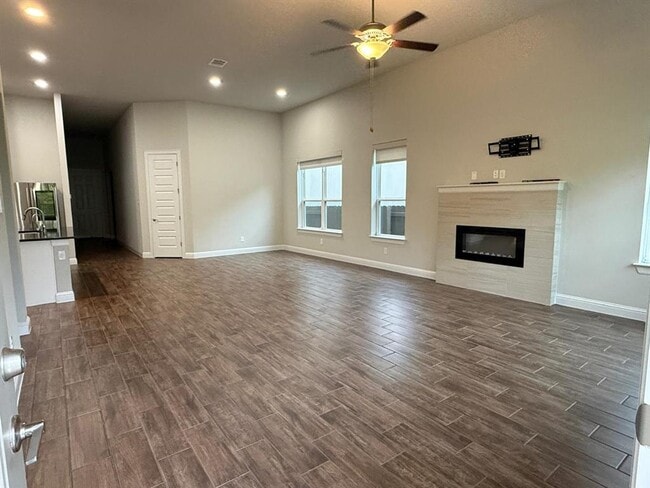 Building Photo - 601 C-Bar Ranch Trl