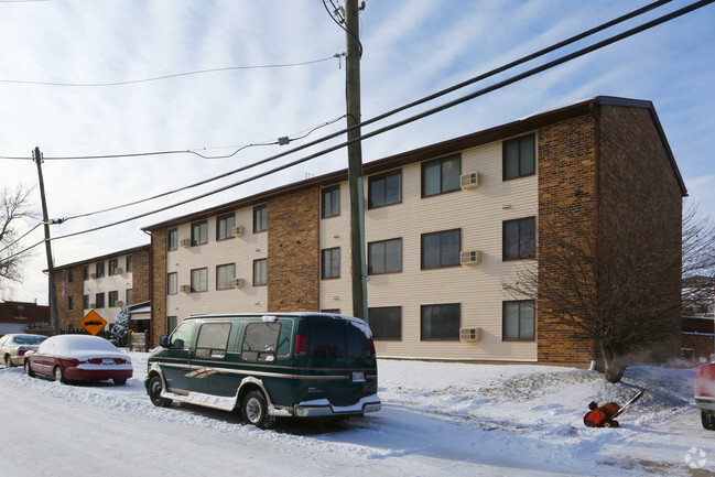 Countryside Village - Countryside Village Apartments