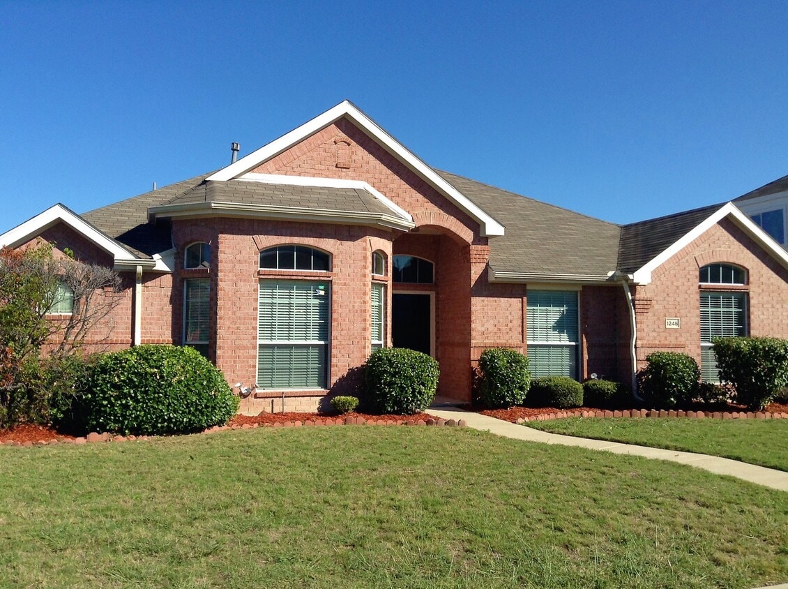 Primary Photo - 1245 Barrington Dr