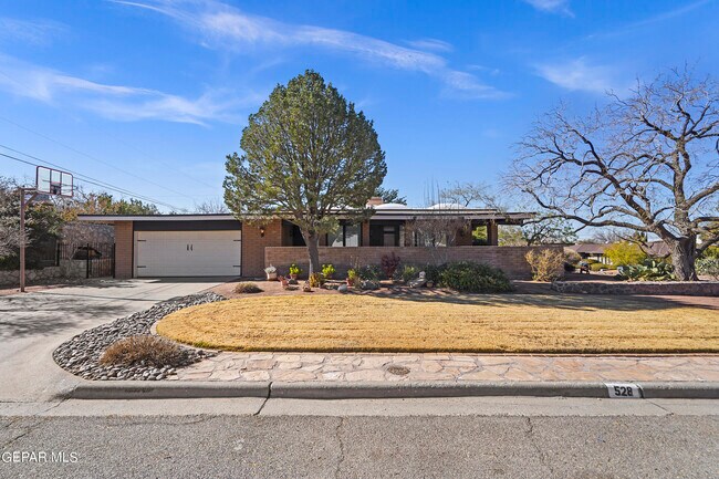 Building Photo - 528 Stonebluff Rd