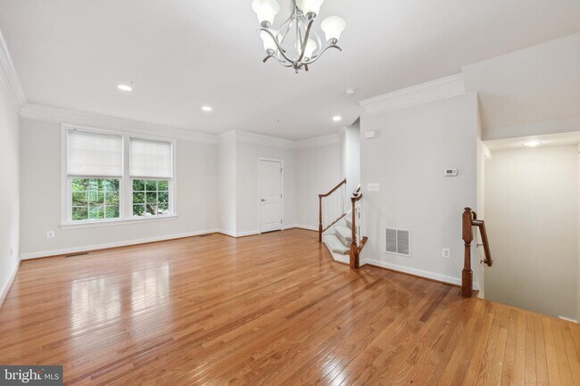 Building Photo - 13222 Cloppers Mill Dr