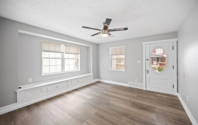 Foto del edificio - 2026 Dowd Ave