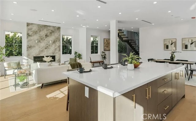 Foto del edificio - 2371 Midvale Ave