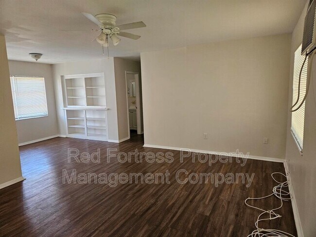 Building Photo - 2354 Willard St