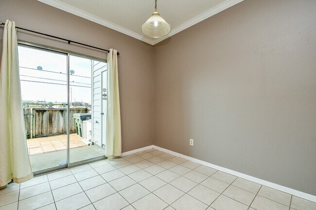 Foto del edificio - 2930 Grants Lake Blvd
