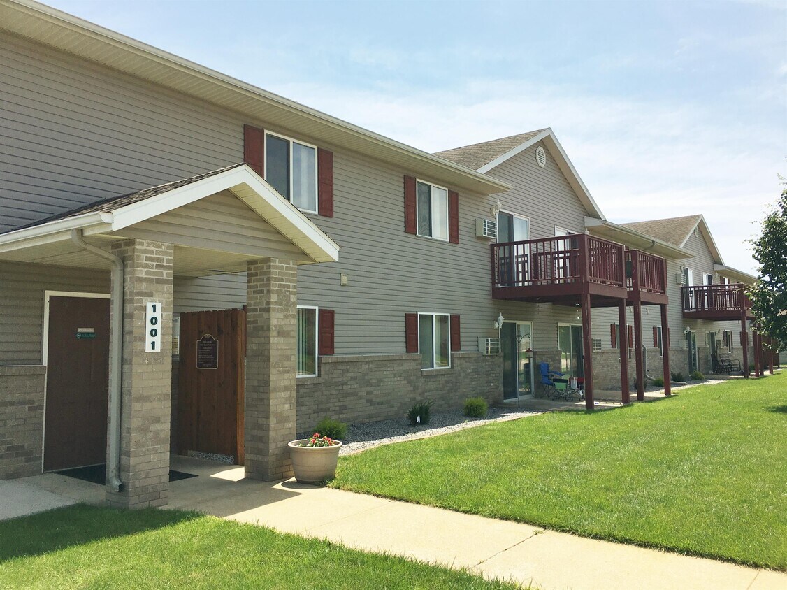 1001 Grandview Ave Unit 101, Tomah, WI 54660 Apartment for Rent in
