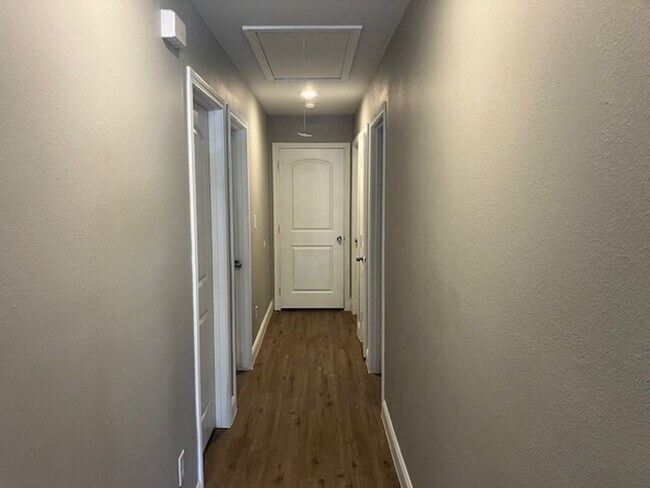 Building Photo - 16570 Moonlight Dr