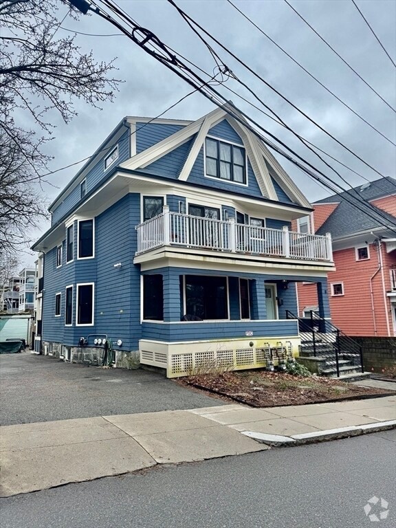 Building Photo - 8 Robeson St