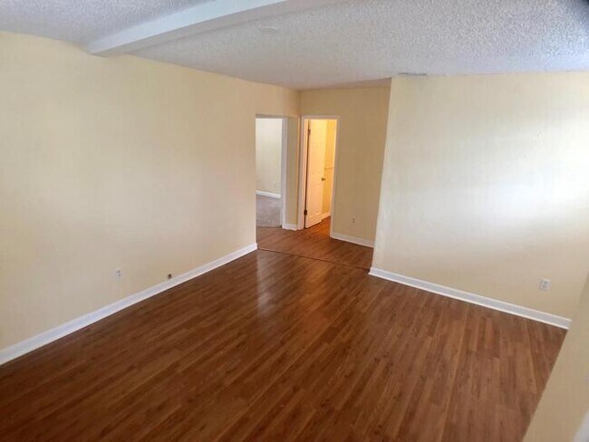 Foto del edificio - 1020 8th St S