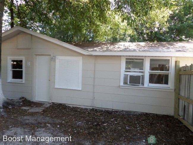 Building Photo - 912 Rosery Rd NW