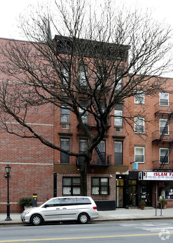 Primary Photo - 452 Atlantic Ave