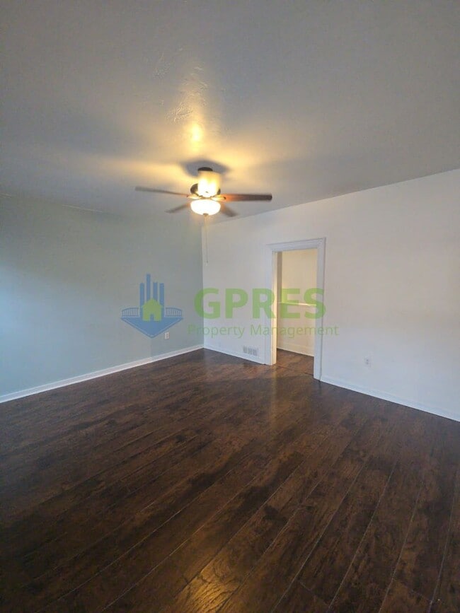 Foto del edificio - 119 E Sherman St