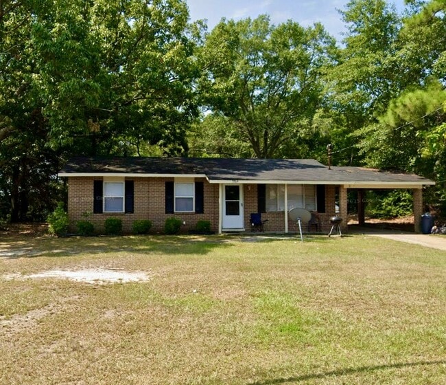 Building Photo - 5764 Luna Dr