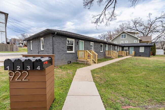 Foto del edificio - Updated 2 Bed 1 Bath in The Nations