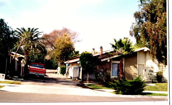 Foto del edificio - 2445-2449 Orange Ave