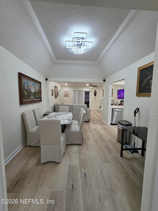 Building Photo - 7411 Colony Cove Ln