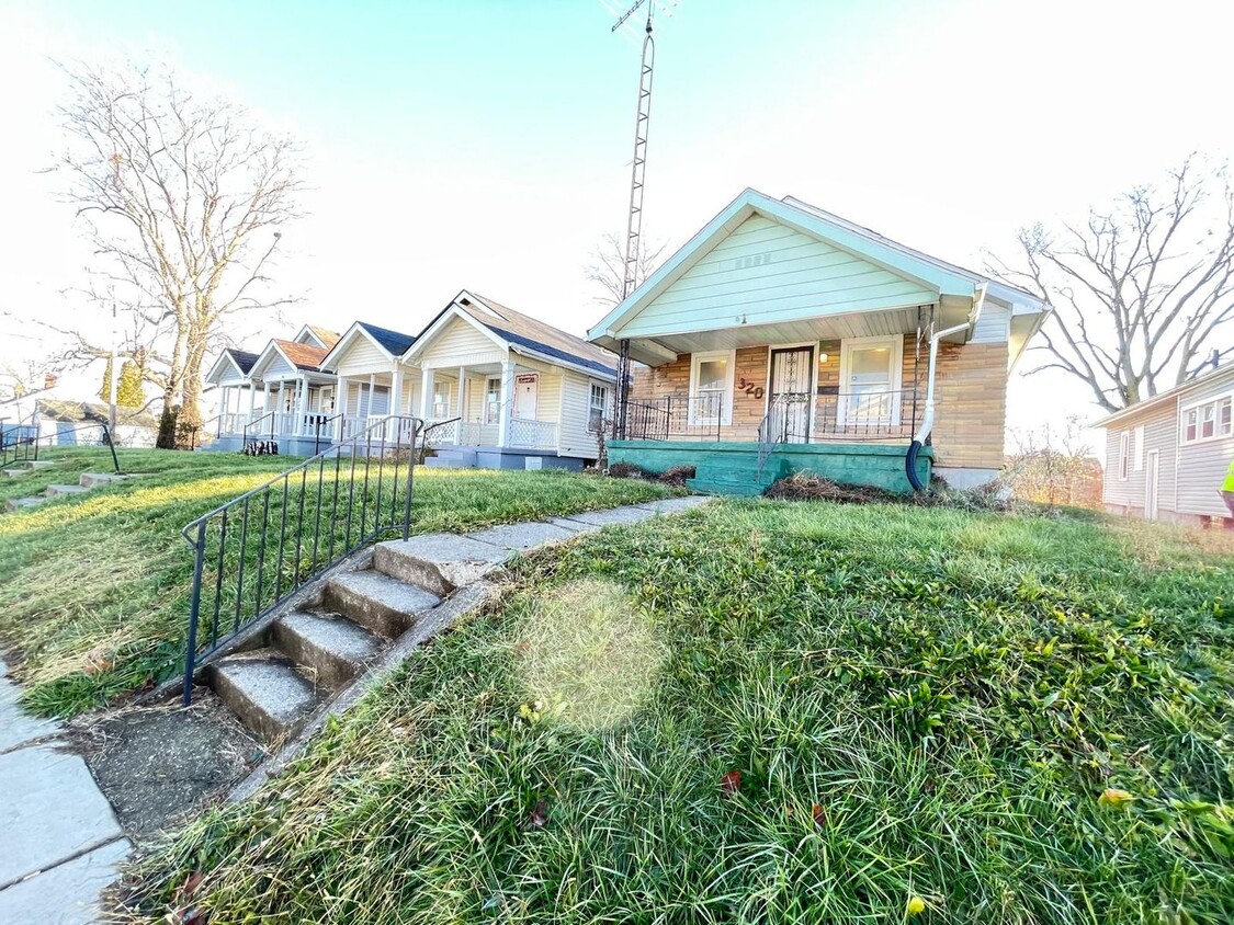 Primary Photo - 3 bedrooms 1 bathroom