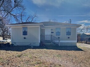 Building Photo - 481 Iota Ave S