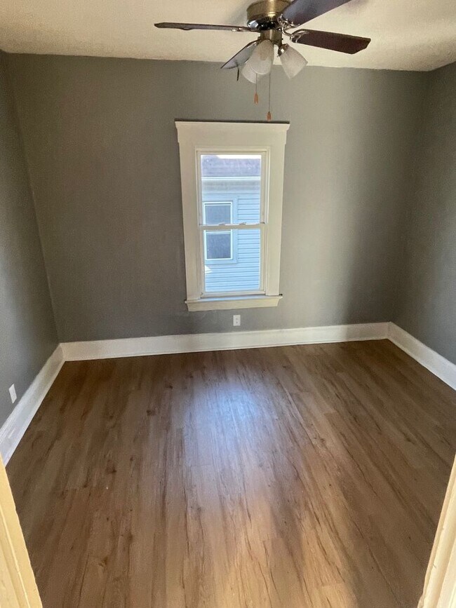 Foto del edificio - 3483 W 63rd St