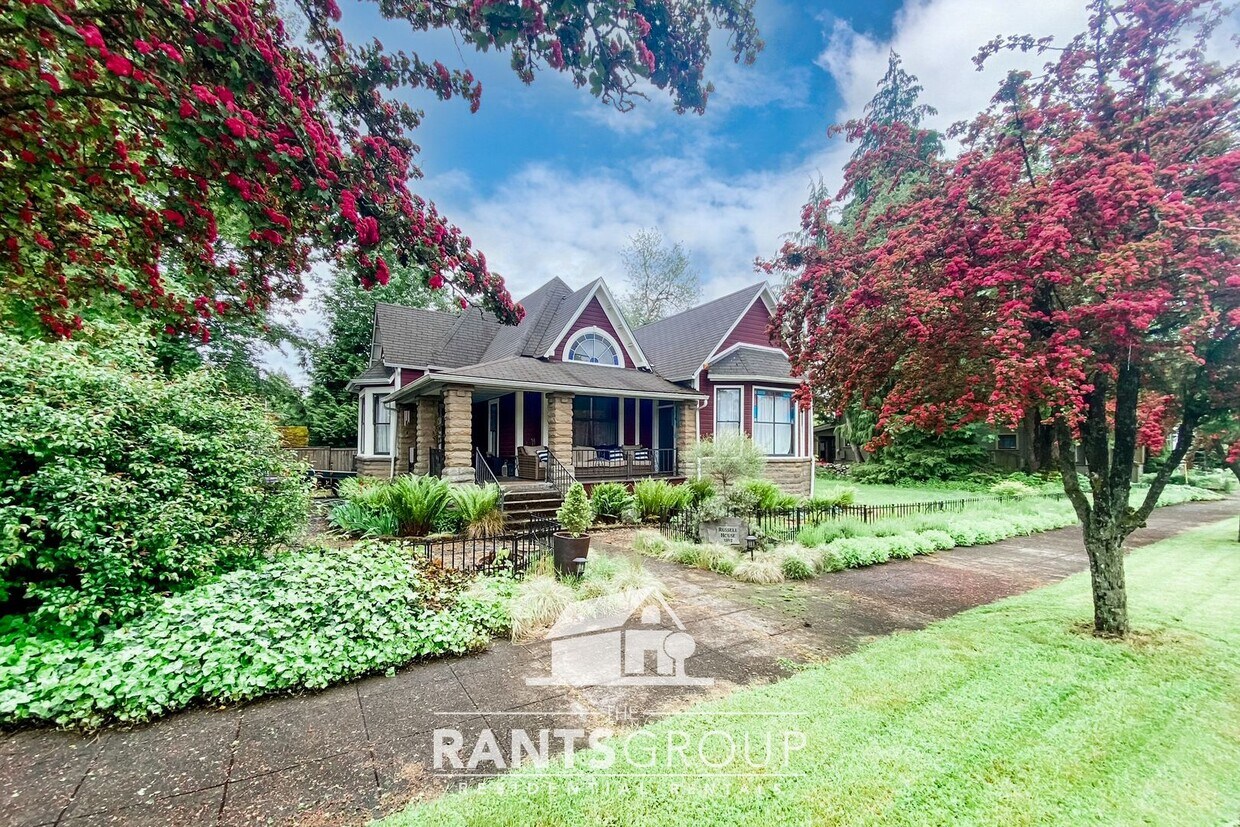 Foto principal - Charming historical home in Tenino!