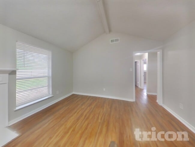 Foto del edificio - 13154 Winding Wood Dr