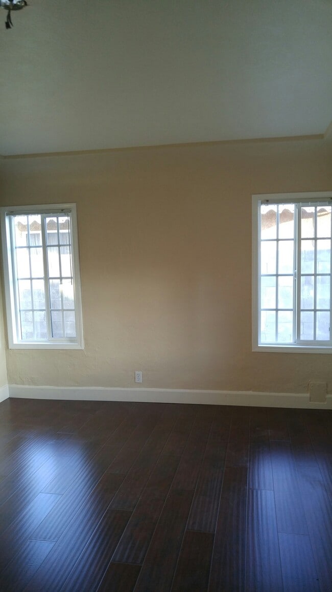 Building Photo - 13152 Westlake St