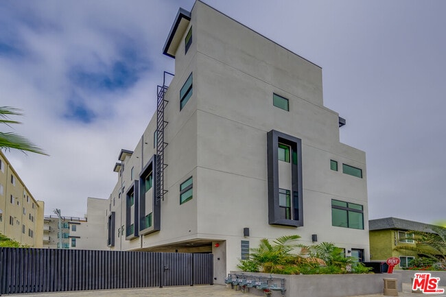 Building Photo - 4422 Riley Dr
