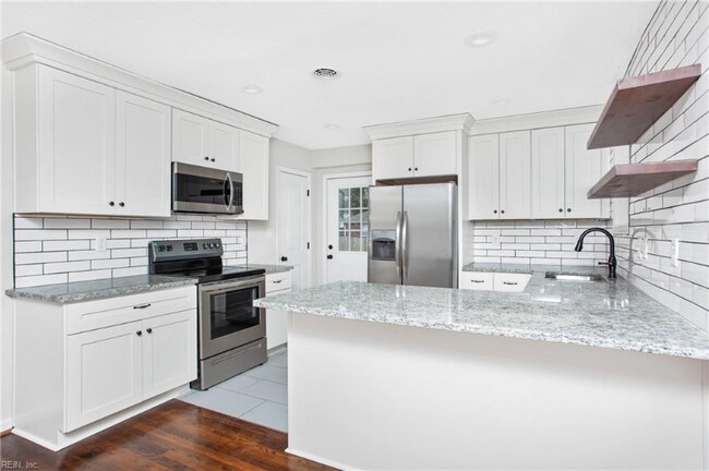 Building Photo - 5931 Sellger Dr