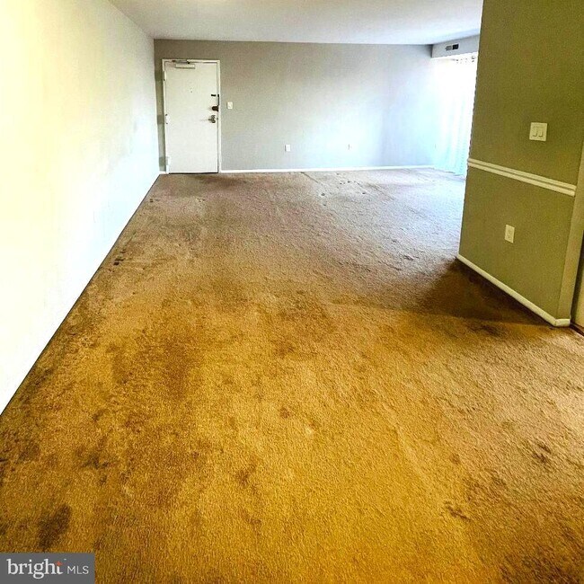 Foto del edificio - 5608 Bloomfield Dr