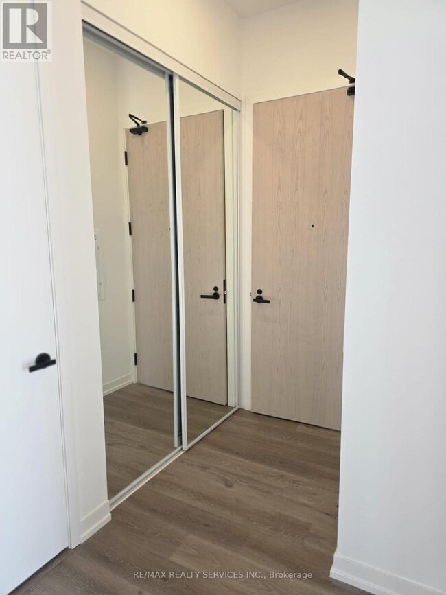 Photo du bâtiment - 28 Interchange Wy