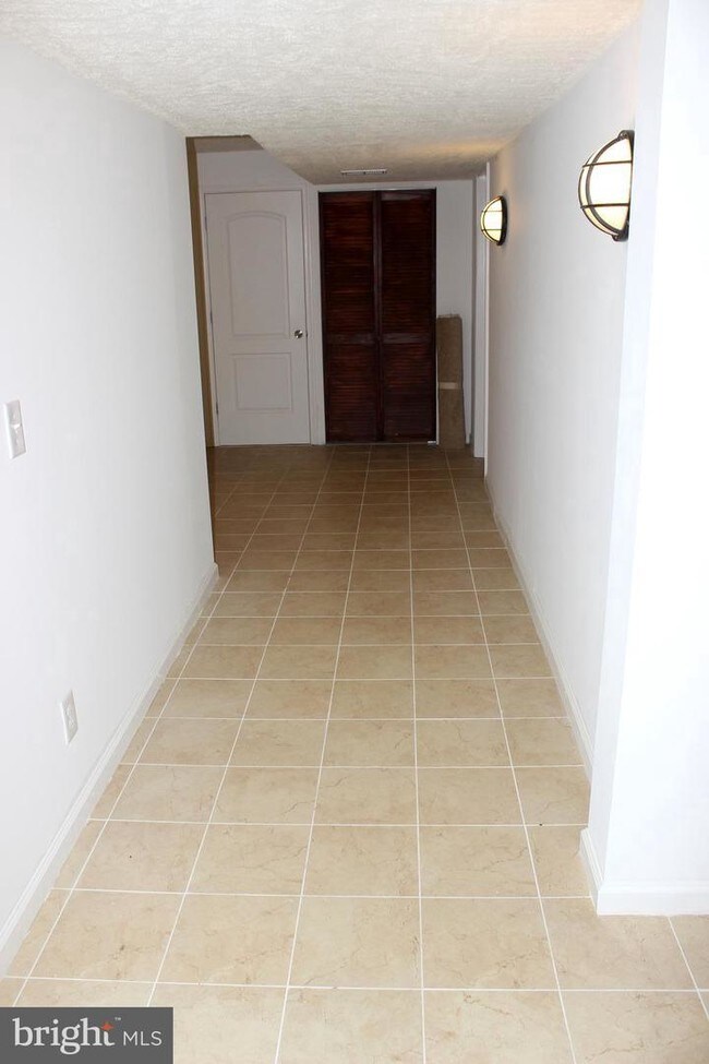 Building Photo - 12508 Windbrook Dr