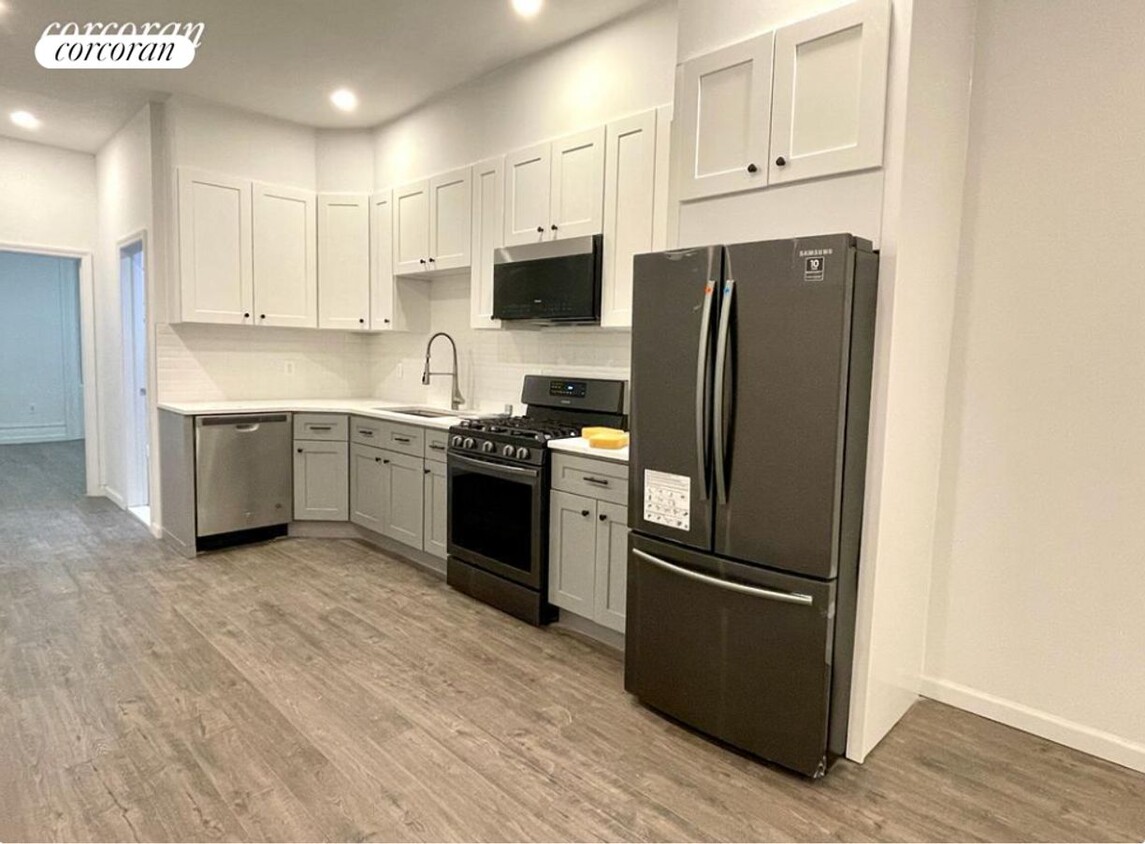 Primary Photo - 359 W 52nd St
