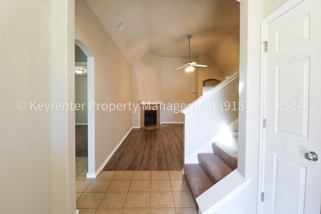 Foto del edificio - Beautiful 3 Bedroom Home in Broken Arrow – Available January!