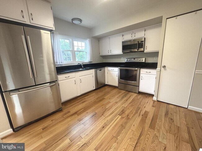Foto del edificio - 18215 Kitchen House Ct