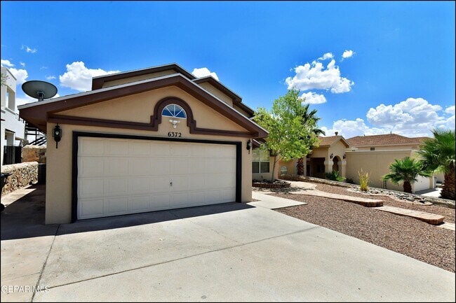 Foto del edificio - 6372 Franklin Ridge Dr