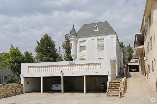 Building Photo - Blue Castle