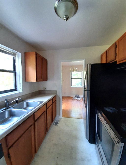 Building Photo - 615 Biltmore Ave