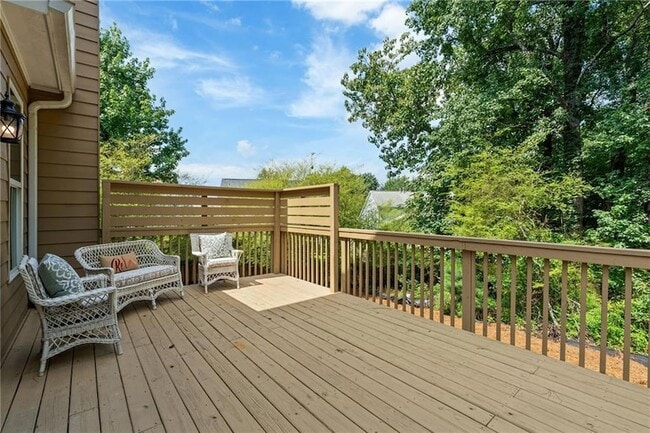 Foto del edificio - 3477 N Berkeley Lake Rd NW