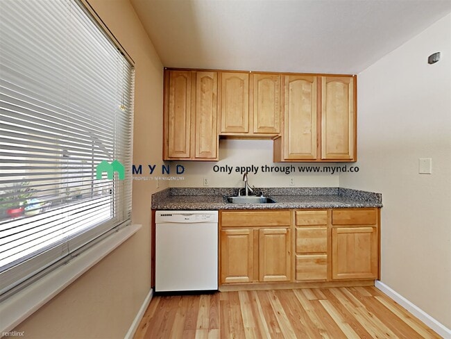 Building Photo - 2 br, 1 bath House - 592 59th St Apt 2 Apt 2