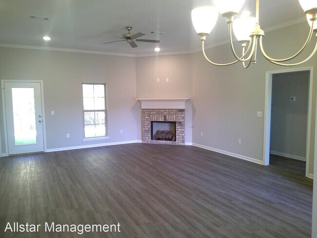 Foto del edificio - 4 br, 2 bath House - 518 Stonebrook Place