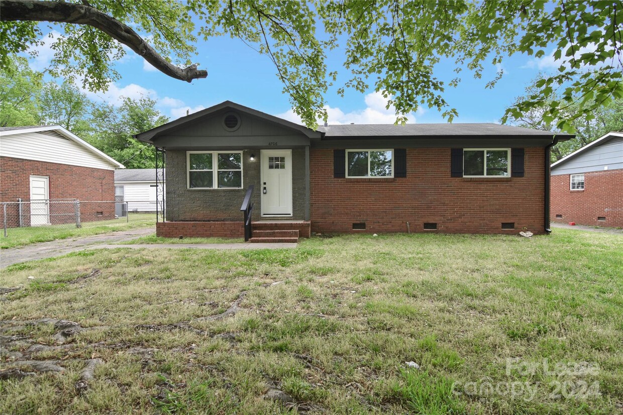 Primary Photo - 4706 Monmouth Dr