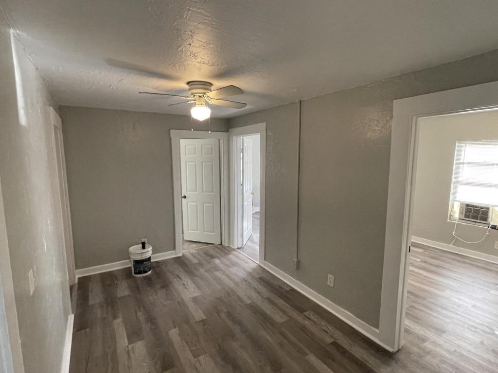 Foto principal - 1508 Division Ave #2