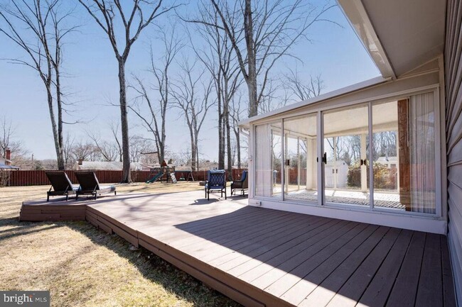 Foto del edificio - 2405 Cedar Ln