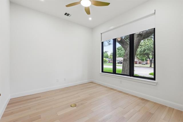 Foto del edificio - 3135 Walnut Hill Ln