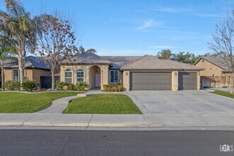 Building Photo - 11004 Corbett Canyon Dr
